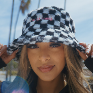 CHECKERED FAUX FUR BUCKET HAT