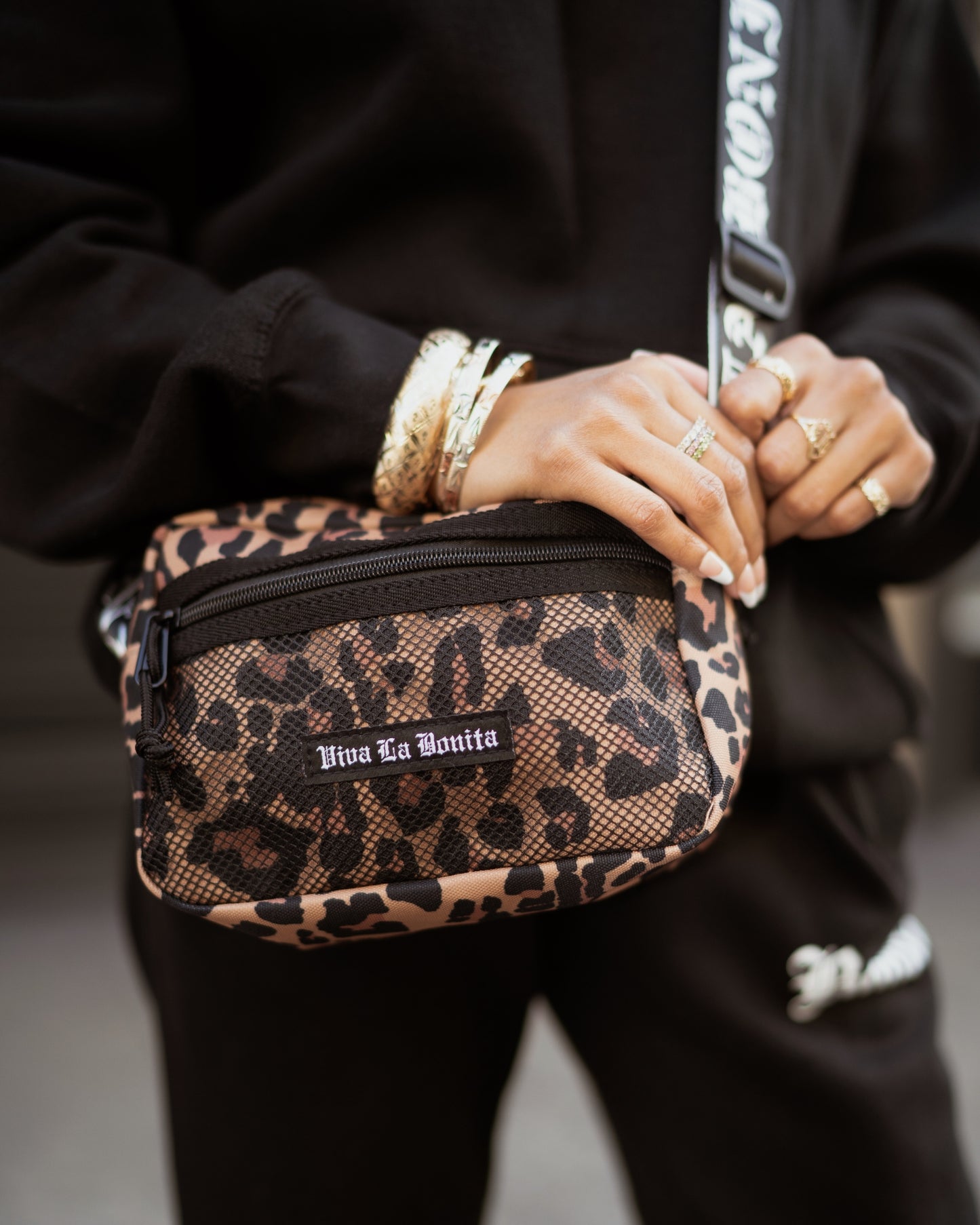 * PRE ORDER * VLB PRINT CROSSBODY BAG