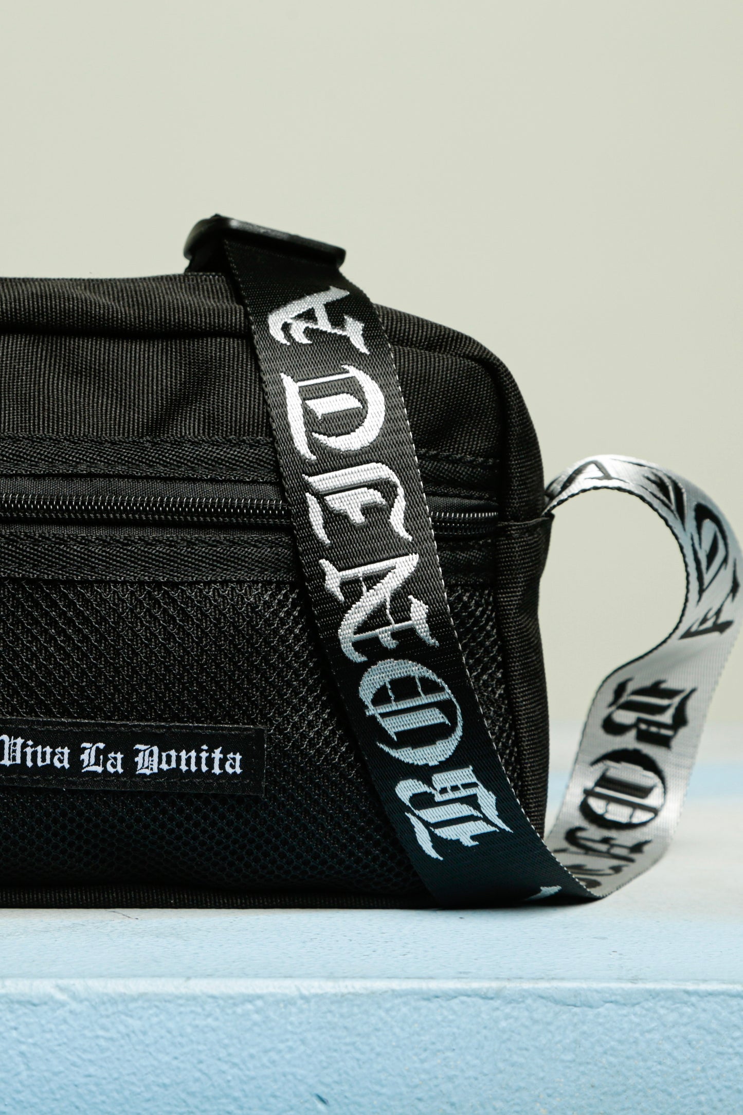 BLACK CROSSBODY BAG