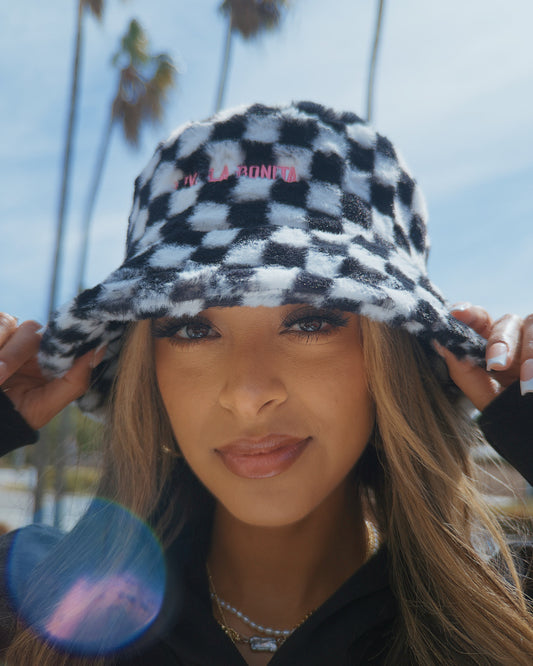CHECKERED FAUX FUR BUCKET HAT