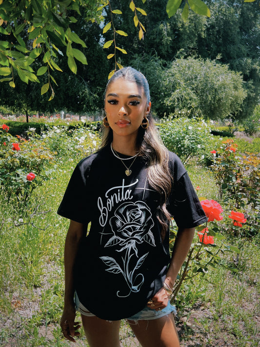 LA ROSA BONITA T-SHIRT