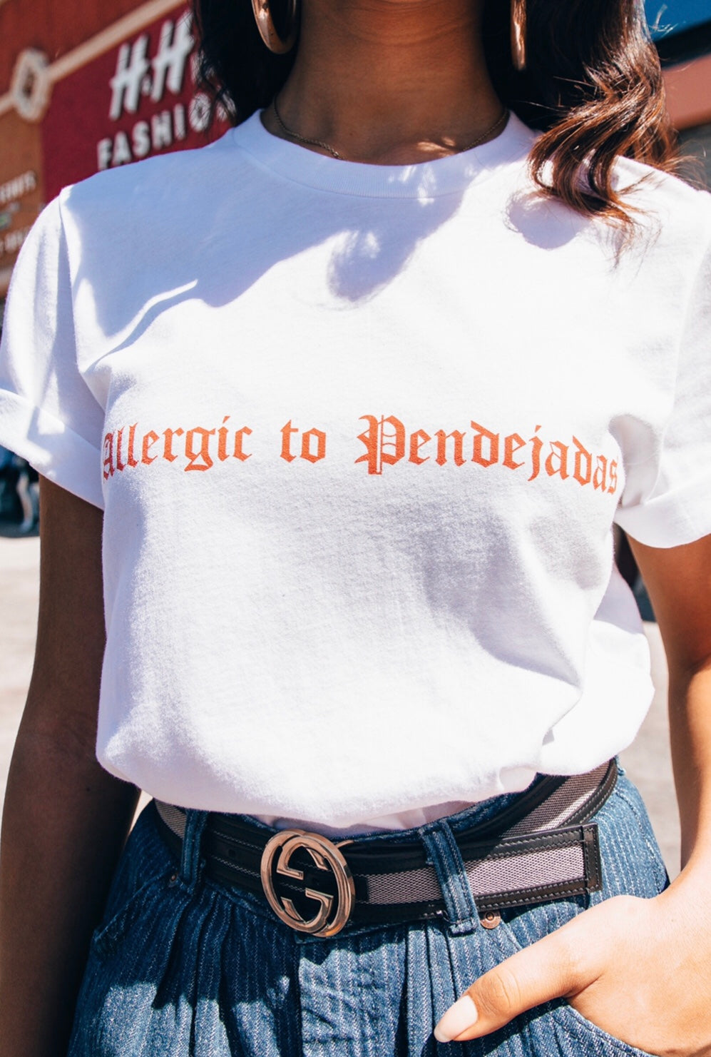 WHITE ALLERGIC TO PENDEJADAS T-SHIRT