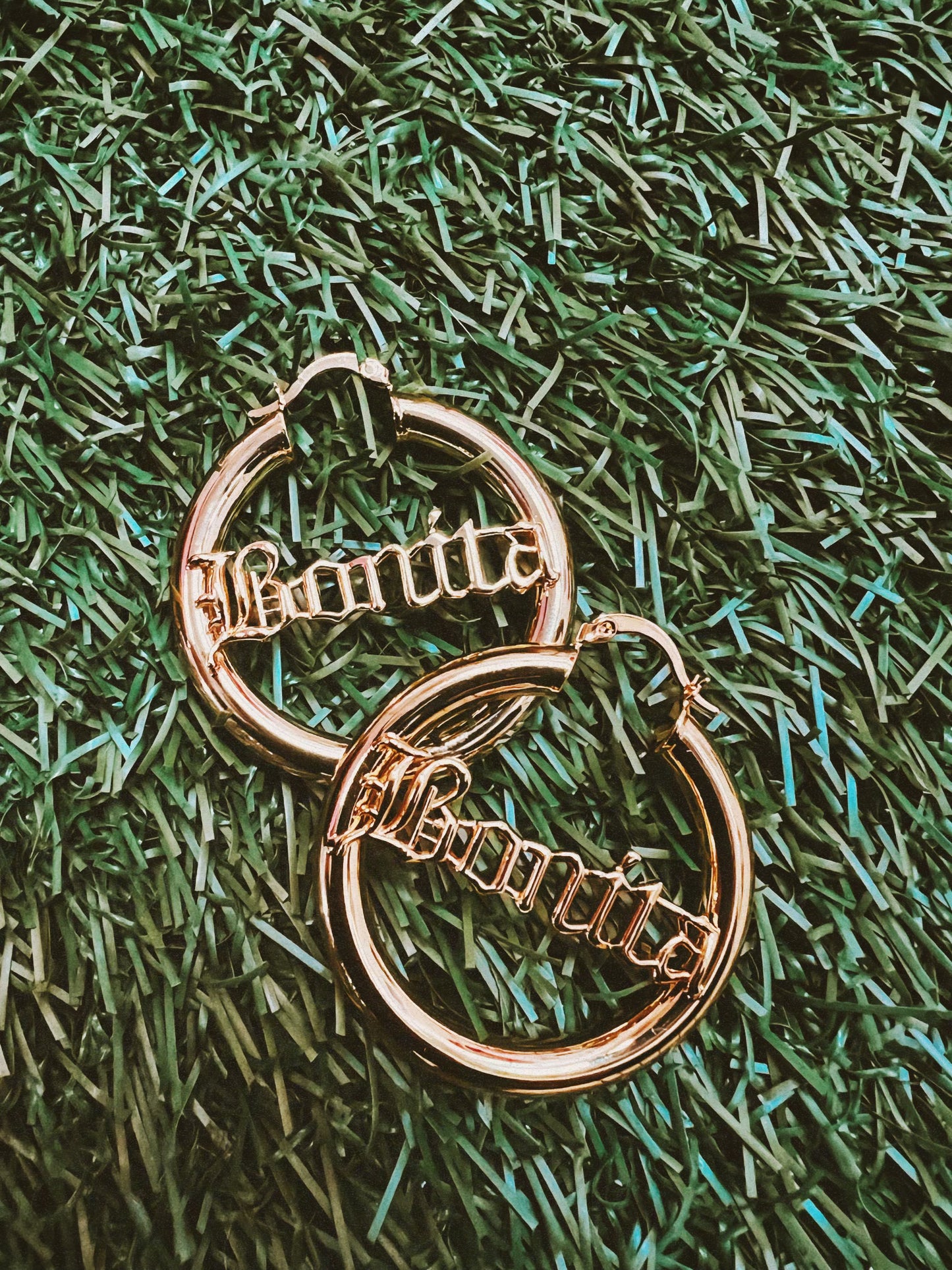 GOLD CHUNKY BONITA HOOPS